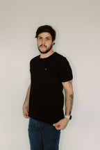 Camisa Meia Malha Lisa Gola Redonda
