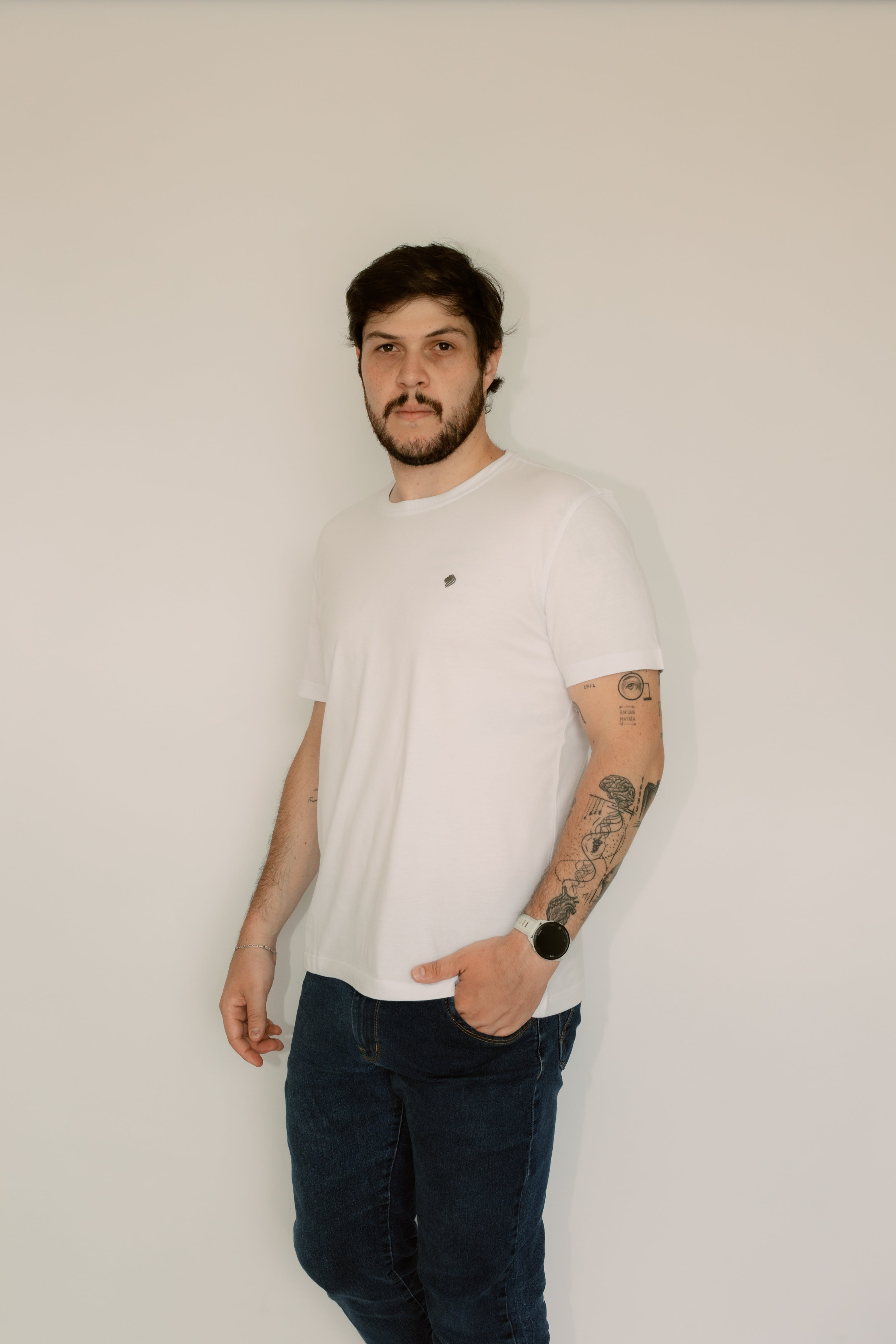Camisa Meia Malha Lisa Gola Redonda