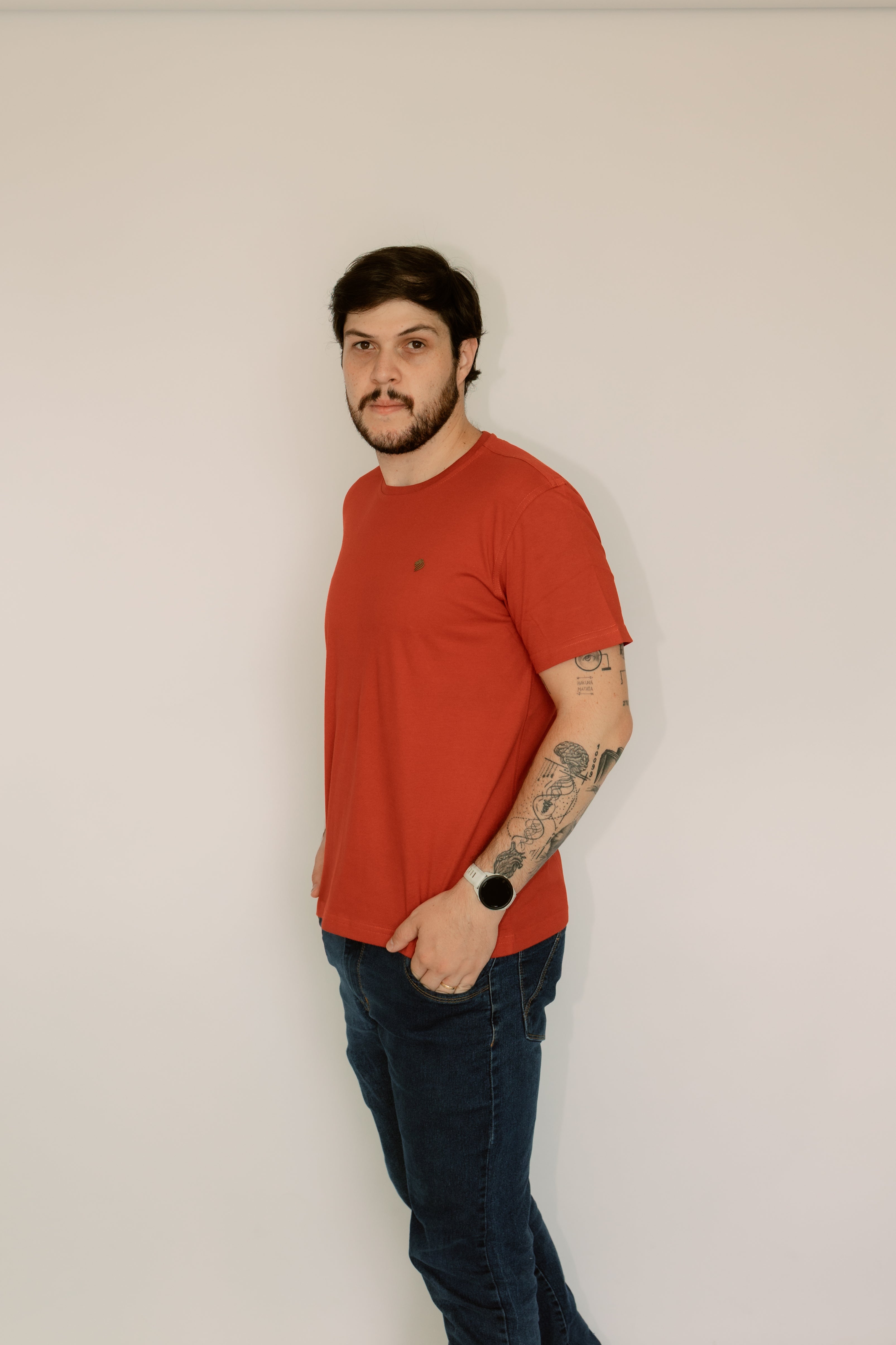 Camisa Meia Malha Lisa Gola Redonda