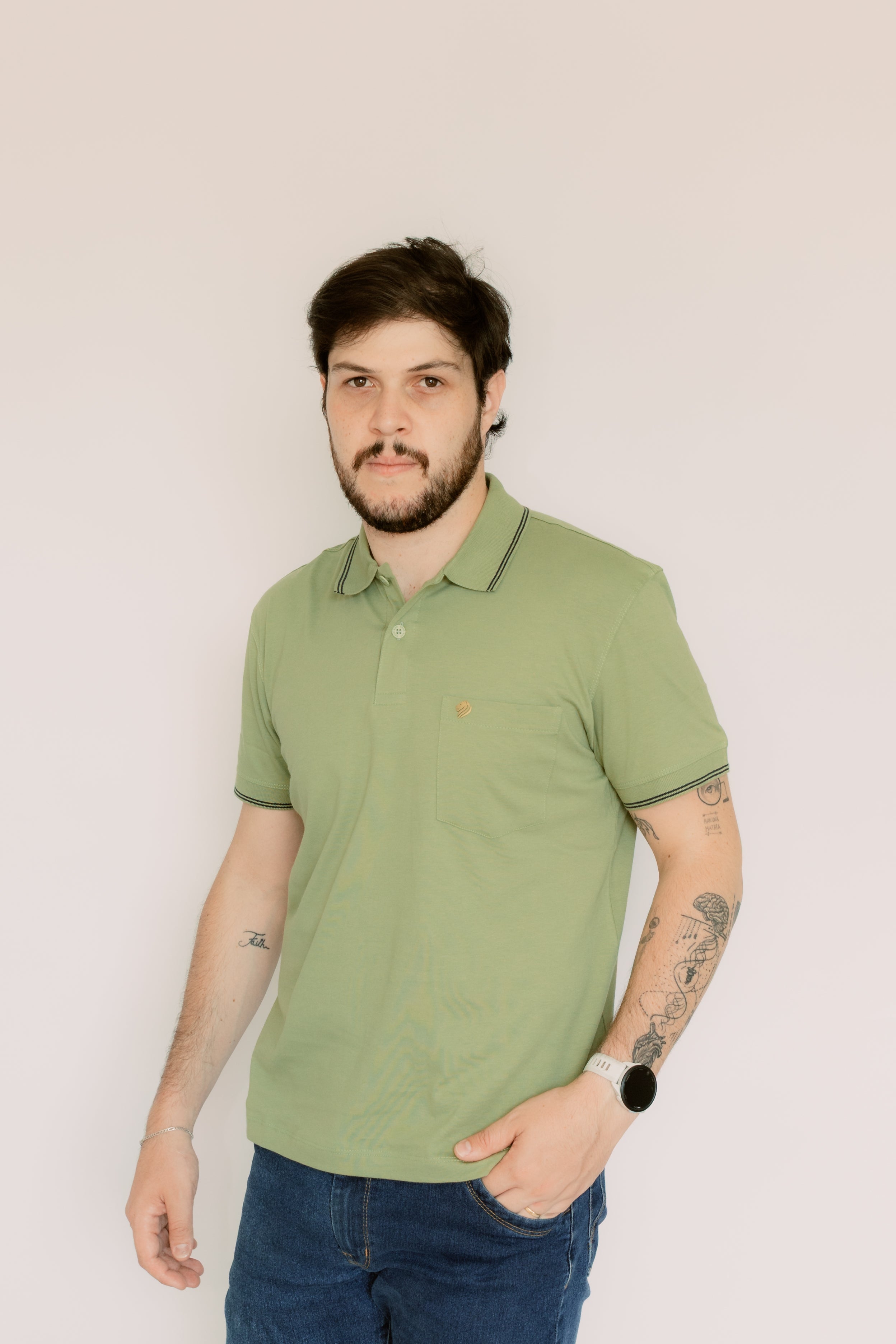 Camisa Polo Lisa Elastano Com Bolso E Punho