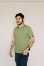 Camisa Polo Lisa Elastano Com Bolso E Punho